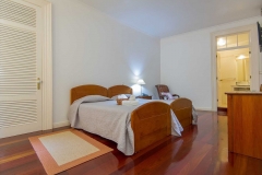 Comercial-Azores-Guest-House-1